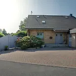 Haus-Blum-Schoene-Ferienwohnung-In-Absolut-Ruhiger-Lage-In-Westerland
